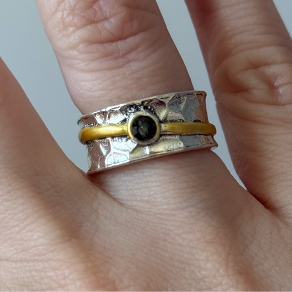 Elegant Gold and Silver Ring with Green stone Size ~7 - Picture 1 of 4